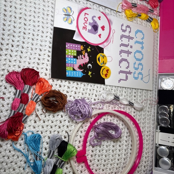 Spice Box KITS For Kids Cross Stitch 12 Projects Opened (See Descr.) - Picture 5 of 11